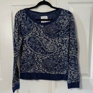 NWOT H&M Navy and Cream Paisley Crewneck Sweater